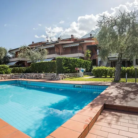 Assenza 8 Apartment *